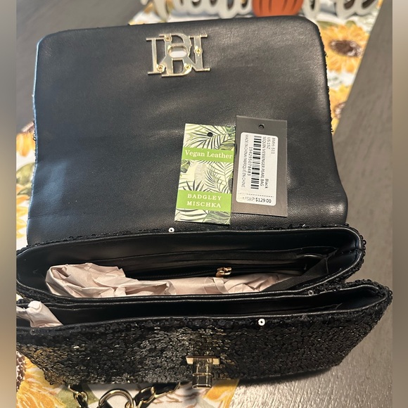 Badgley Mischka Black Sequin Messenger Pearl Crossbody Bag - NEW W/ TAGS - Picture 5 of 5